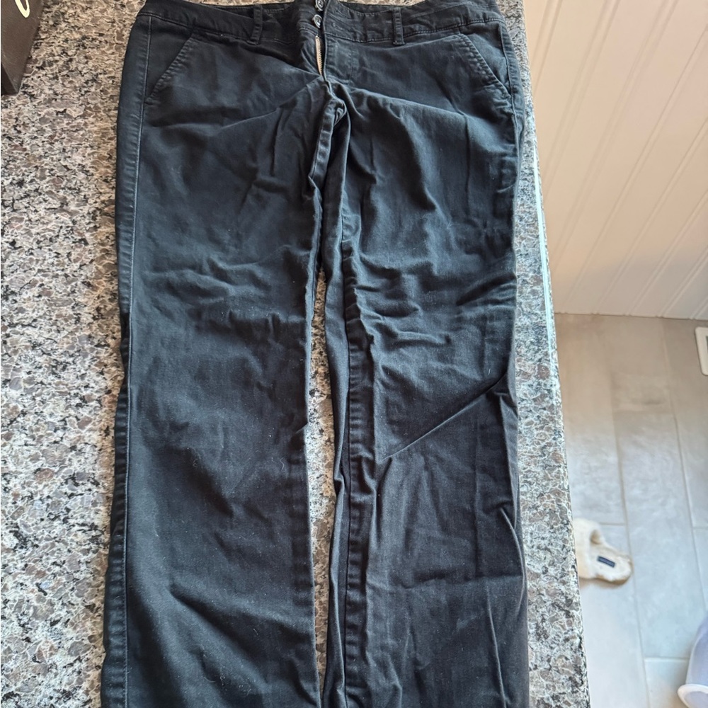 American Eagle chino pants